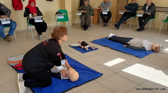 "ÇOCUKLARIMIZ İLK YARDIMLA DAHA GÜVENDE" PROJESİYLE 3 MİLYON ÖĞRENCİ, İLK YARDIM SEMİNERİ; 426 BİN ÖĞRETMEN İSE İLK YARDIM EĞİTİMİ ALDI